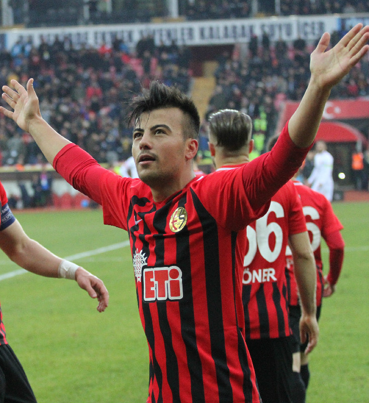 M. FEYZİDEN MESAJ VAR