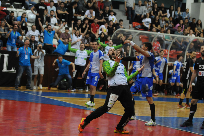 SELKASPOR AYAĞINI YORGANINA GÖRE UZATACAK