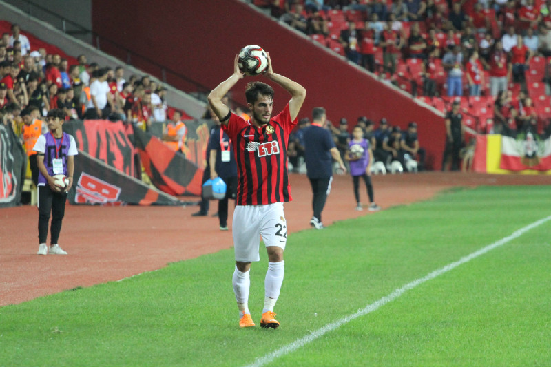 MENAJERİ BEKLENİYOR