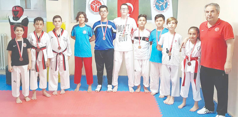 ŞAHİNSPORDA KARNE KUTLAMASI