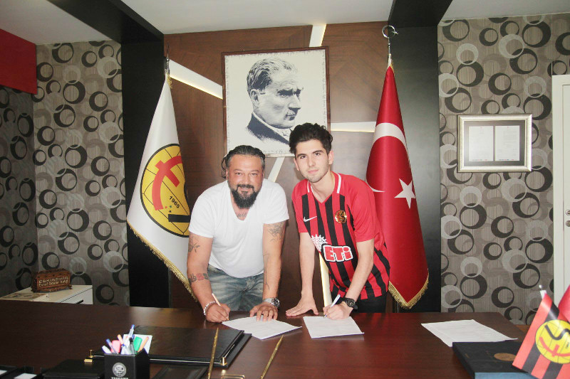 ES-ES 2 GENCE İMZA ATTIRDI