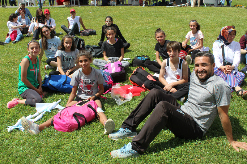 SPORCULARA KUMANYA VERİLDİ