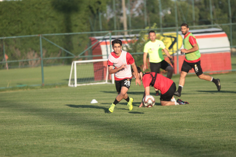 GENÇLERİN HEDEFİ BÜYÜK