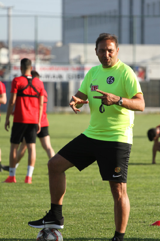 ESKİŞEHİRSPORUN GELECEĞİNİ  BU GENÇLER KURTARACAK