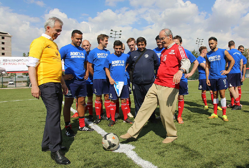 BU KEZ BİZ DAVETLİYİZ