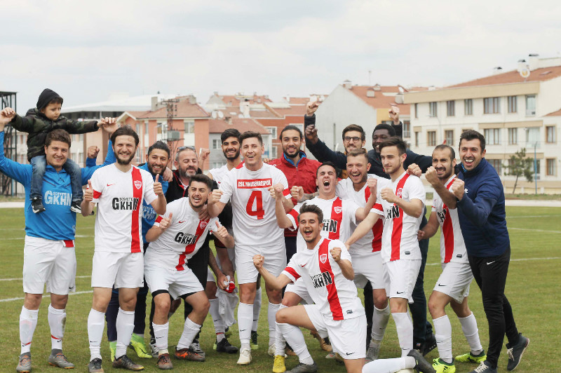 YUNUSEMREDE 11 FUTBOLCU TAMAM