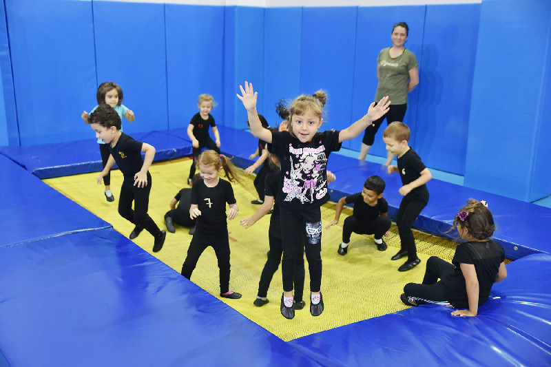 GELECEĞİN CİMNASTİKÇİLERİ TEPEBAŞINDA YETİŞİYOR