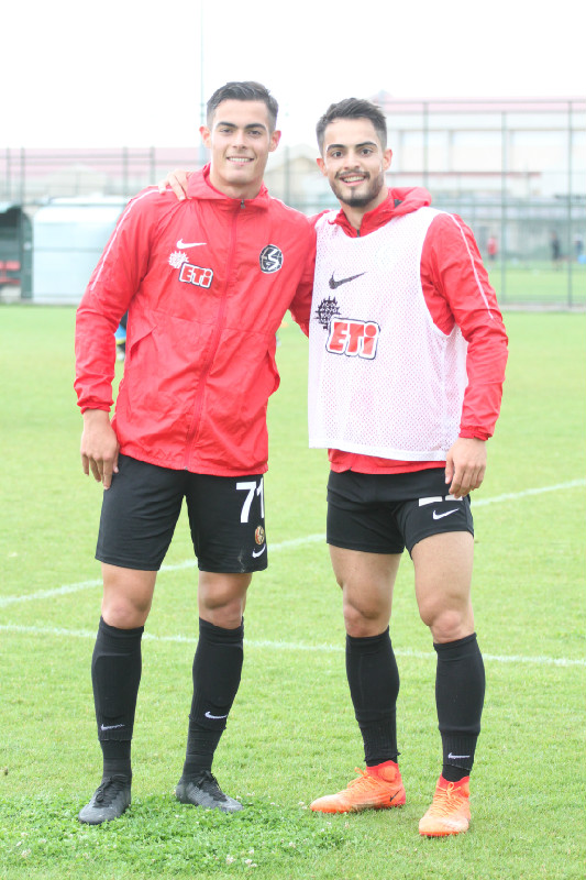 FORMA İÇİN SAVAŞIYORLAR