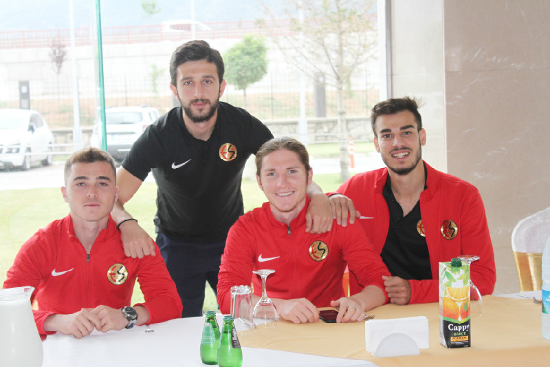 SORUMLULUĞUMUZUN FARKINDAYIZ