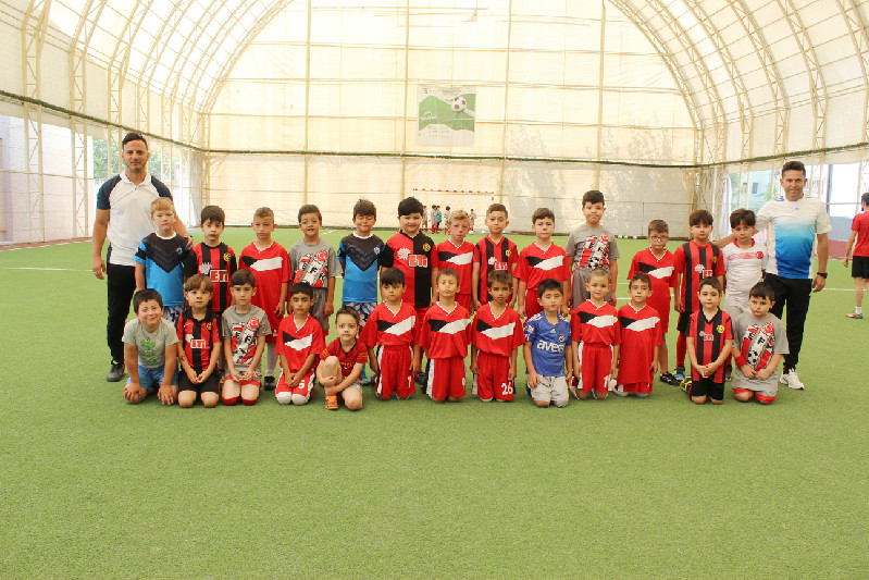 MİNİKLER ÖZEL MAÇ YAPTI