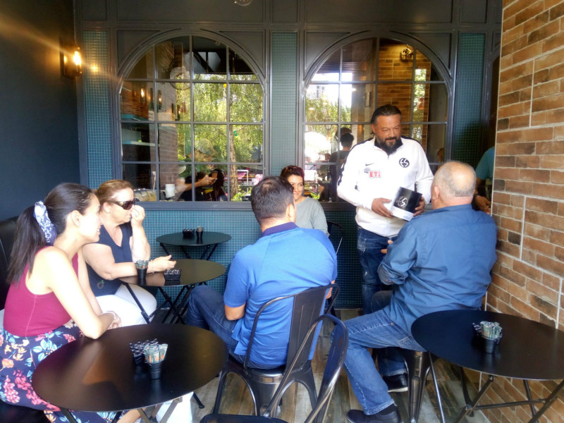 BAŞKAN TAŞ ESNAFI DOLAŞIYOR