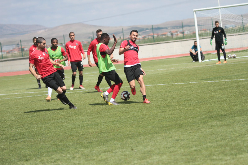 SON ANTRENMANI YAPTILAR