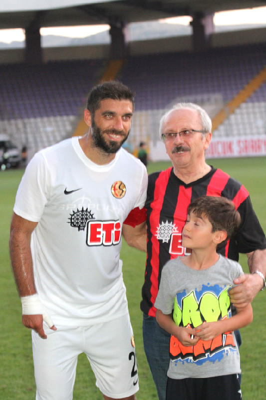 SEZGİNE İLGİ BÜYÜK