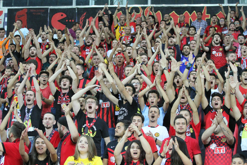 KOMBİNE 2000E YAKLAŞTI