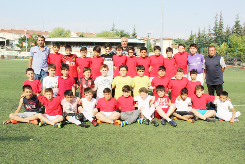 ADANIRSPOR YAZ OKULUNU TAMAMLIYOR