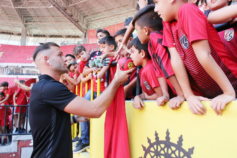 MİNİKLERİN SEVGİSİ ÇOK BÜYÜK