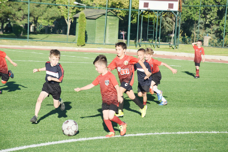 MİNİKLER ÖZEL MAÇ YAPTI