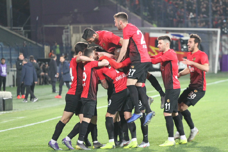 BİZ BU YOLA BAŞ KOYDUK