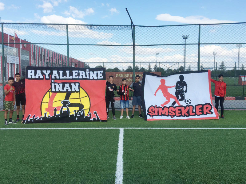 HAYALLERİNE İNAN