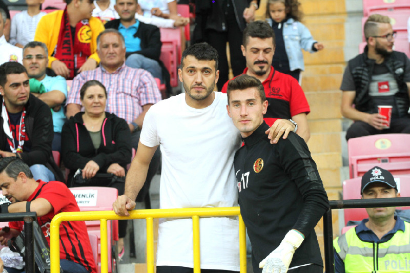 EKREME KAYACAN MORALİ