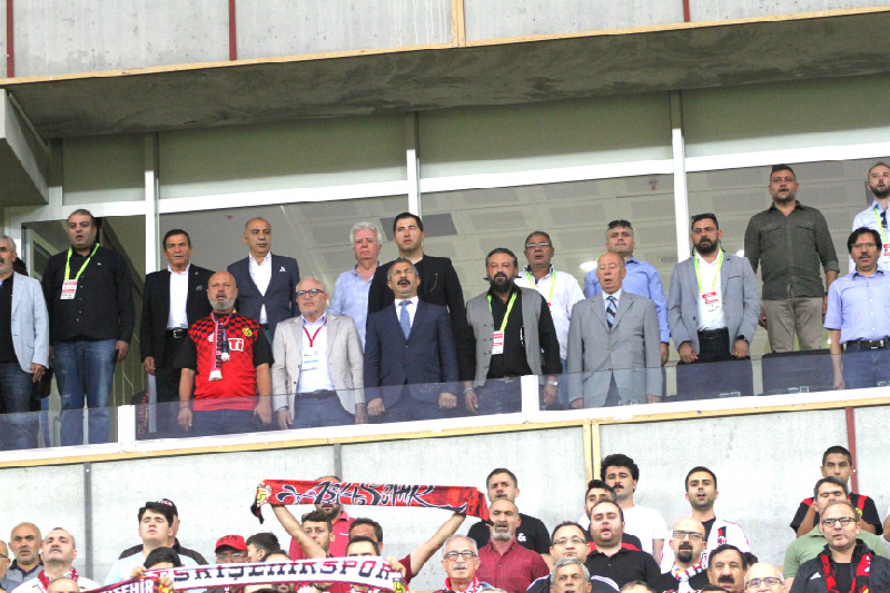 PROTOKOL DOLDU TAŞTI