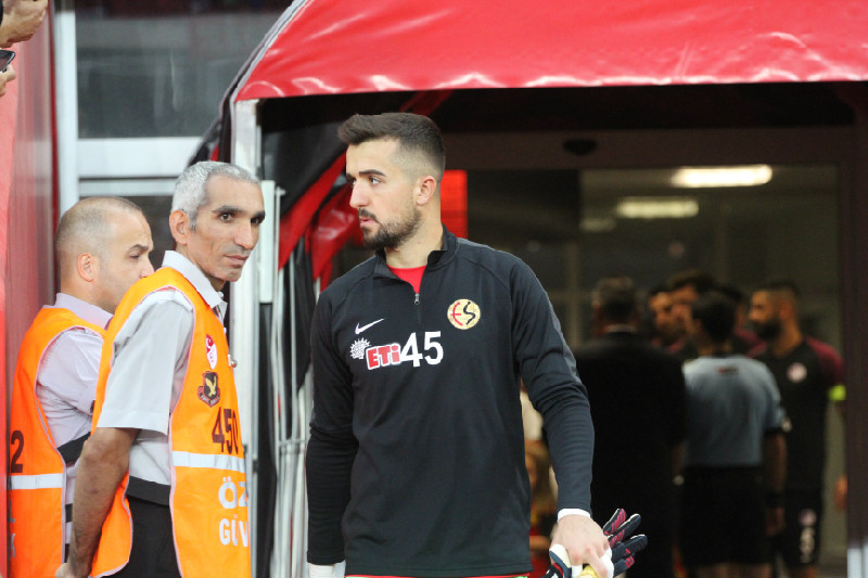 MELİHİ TERCİH ETMEDİ