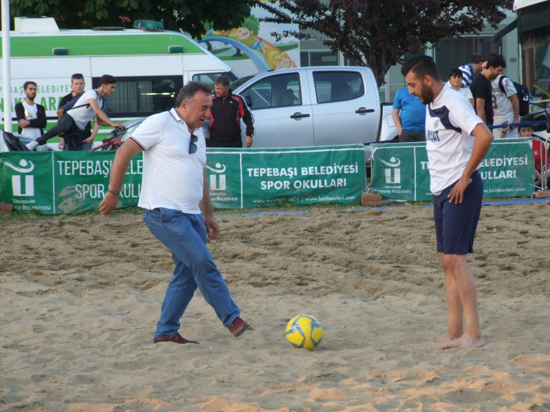 PLAJ FUTBOLUNDA HEYECAN VAR