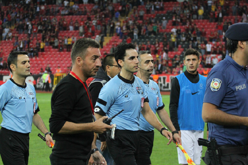 BİRDE SİZLE UĞRAŞIYORUZ