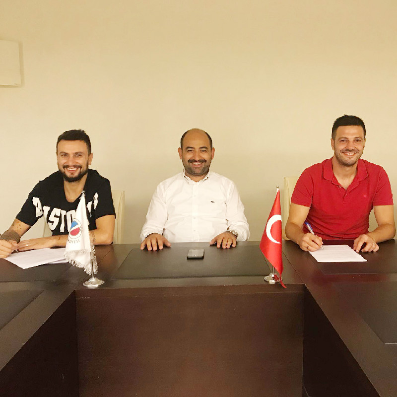 ANADOLU TRANSFERDE DURMUYOR