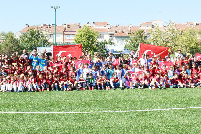 ESKİŞEHİRDE BİR BAŞKADIR ZAFER BAYRAMI