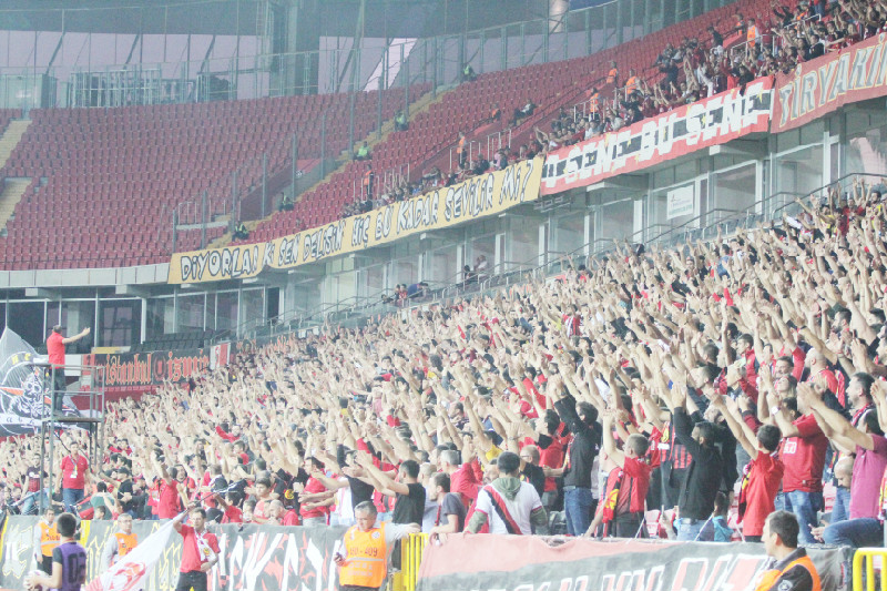 İÇ SAHADA BİZ ÜSTÜNÜZ