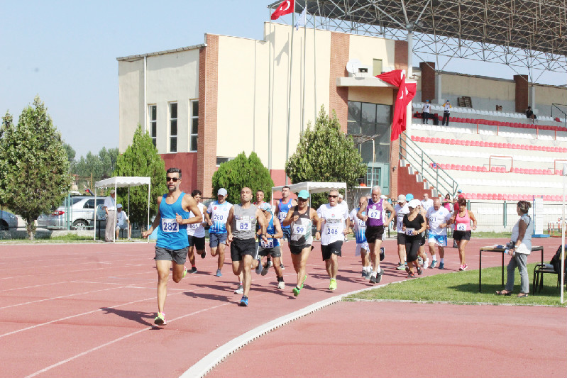 MASTER ATLETLER İLİMİZDE KOŞTU