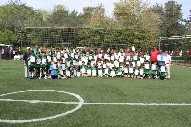 ŞEKERDE SERTİFİKA SEVİNCİ