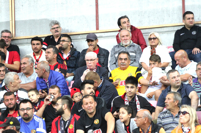 SAMİMİ BİR GRUP BULURSAM DESTEKLERİM