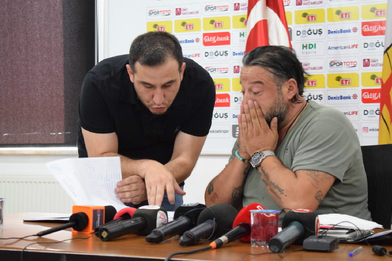 YÖNETİM TAŞ KESİLDİ