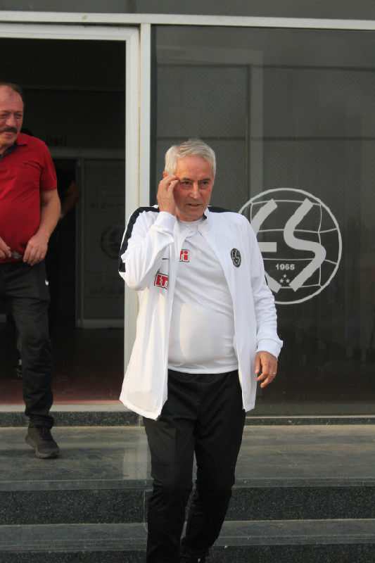 GEÇMİŞİN UNUTUN