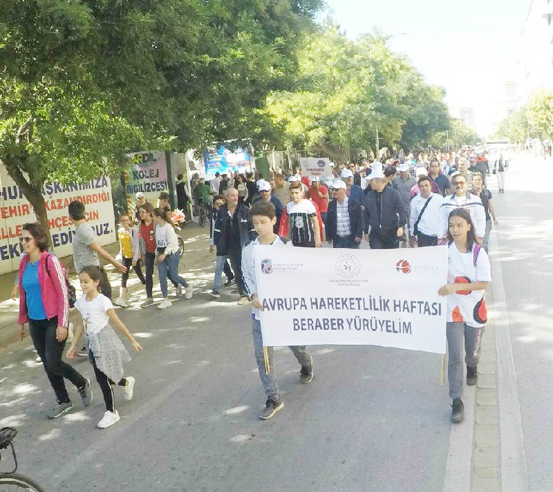 BİRLİKTE YÜRÜDÜLER