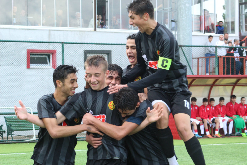 U 19’LAR EROK’A PATLADI  (6-1)