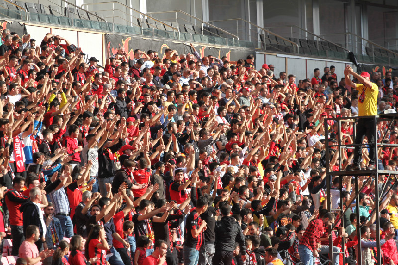 TARAFTAR GÖREVİNİ YAPTI