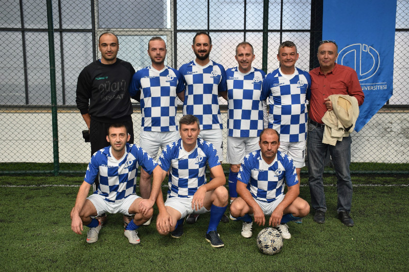 TURNUVADA GOLLÜ AÇILIŞ