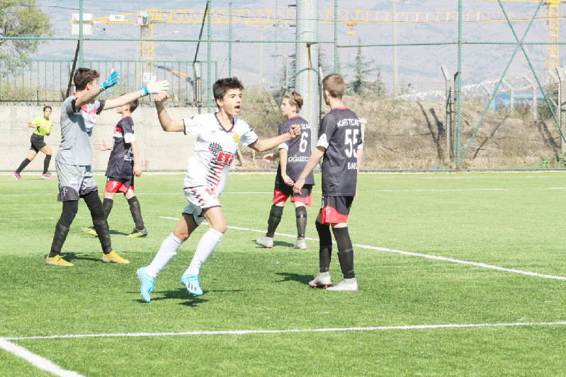 AKADEMİDE TEK GALİBİYET ÇIKTI