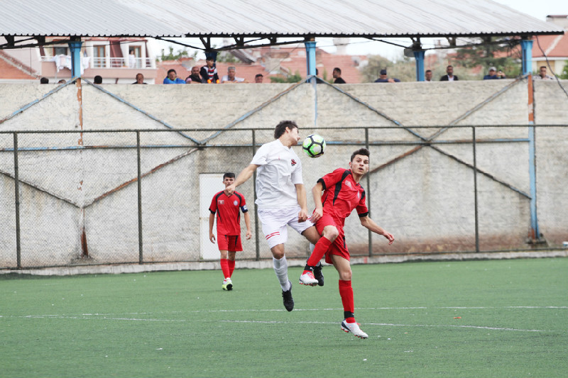 3 TAKIM ZİRVEYİ PAYLAŞTI