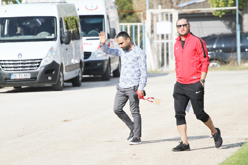 BAYAR BIRAKTI CERRAH GELDİ