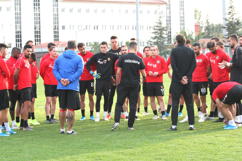 BÖYLE OLACAĞI BELLİYDİ