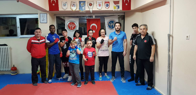 ŞAHİNSPORUN BOKSÖRLERİ