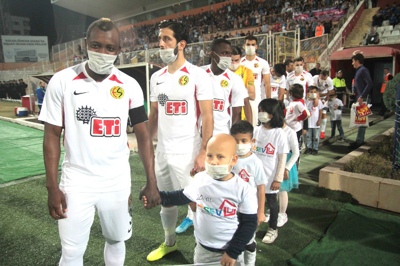 MASKE İLE ÇIKTILAR