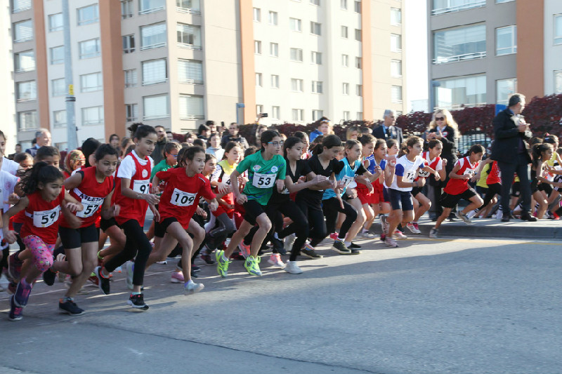 ESKİŞEHİRLİ ATLETLER ATASI İÇİN KOŞTU