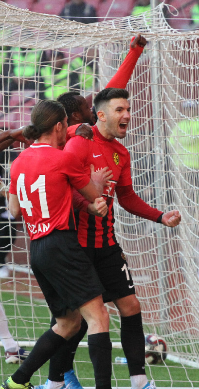 6 MAÇTA EN AZ 12 PUAN