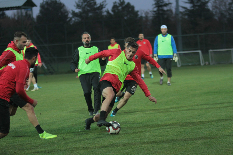 FUTBOLCULARIN KEYFİNE DİYECEK YOK!