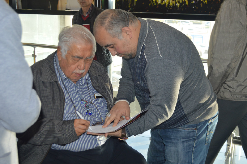 KONGREDE SÜRPRİZ YOK